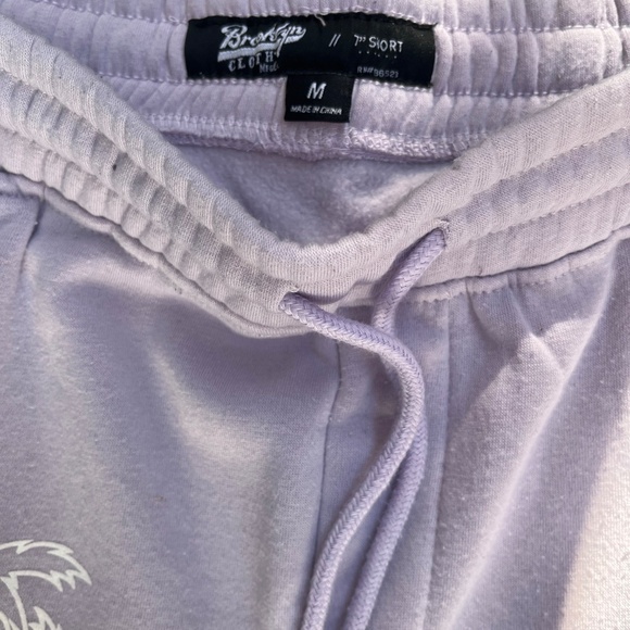 Laker shorts - Picture 2 of 3